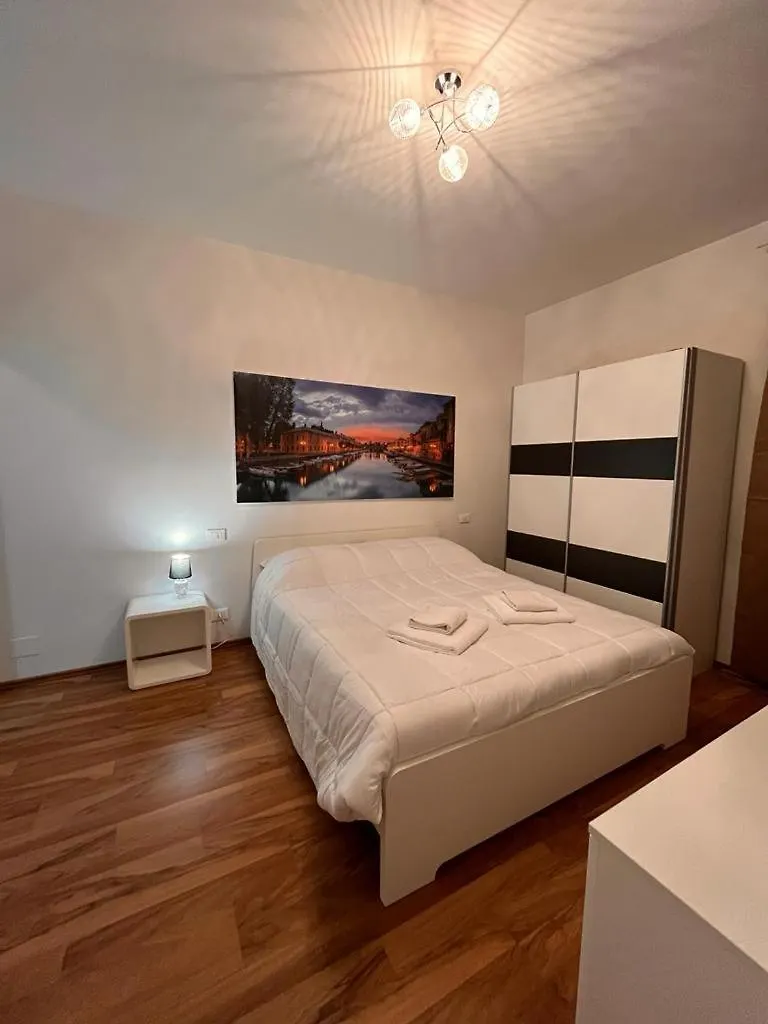 I Due Orologi Apartment Peschiera del Garda 0*,